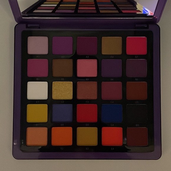 Norvina Pro Pigment Palette Vol 1 (NWT) - Picture 3 of 5